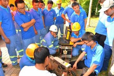 施羅德工業(yè)集團(tuán)開(kāi)展技術(shù)服務(wù)培訓(xùn)，譽(yù)帆團(tuán)隊(duì)盛贊CCTV檢測(cè)技術(shù)新高度